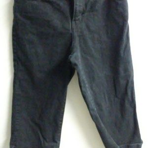 Levi's perfectly slimming crop jeans